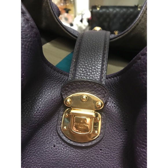 Louis Vuitton Mahina L - Picture 3 of 9